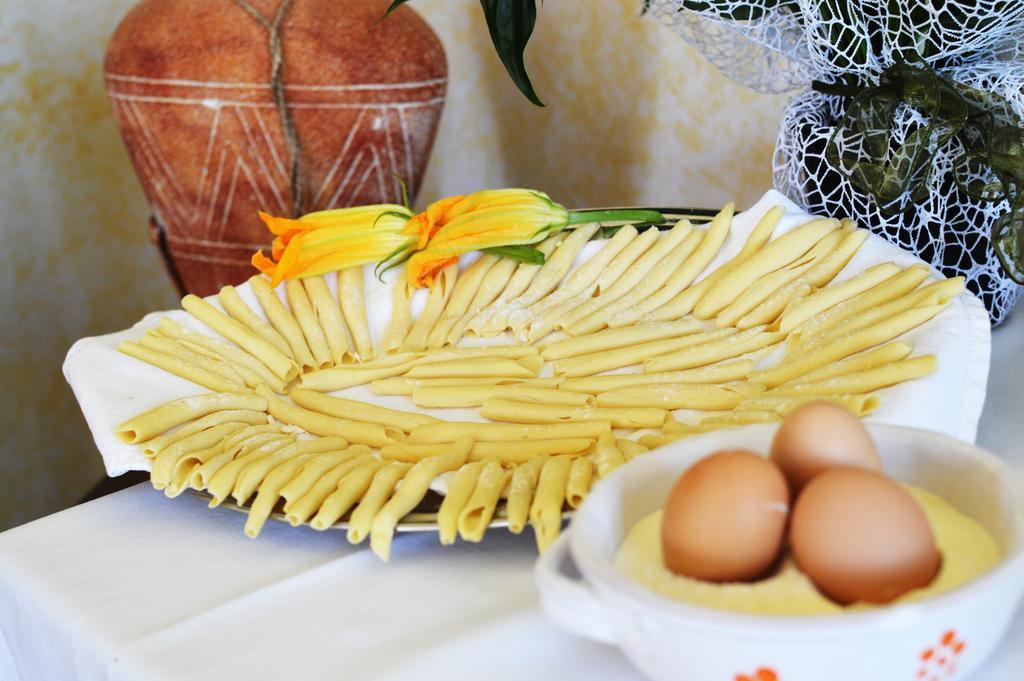 Agriturismo Terra Di Elea Azienda Agricola Di Raimondo Michela Ашеа Экстерьер фото